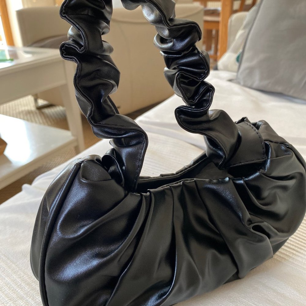 Cuddle Me Bag black